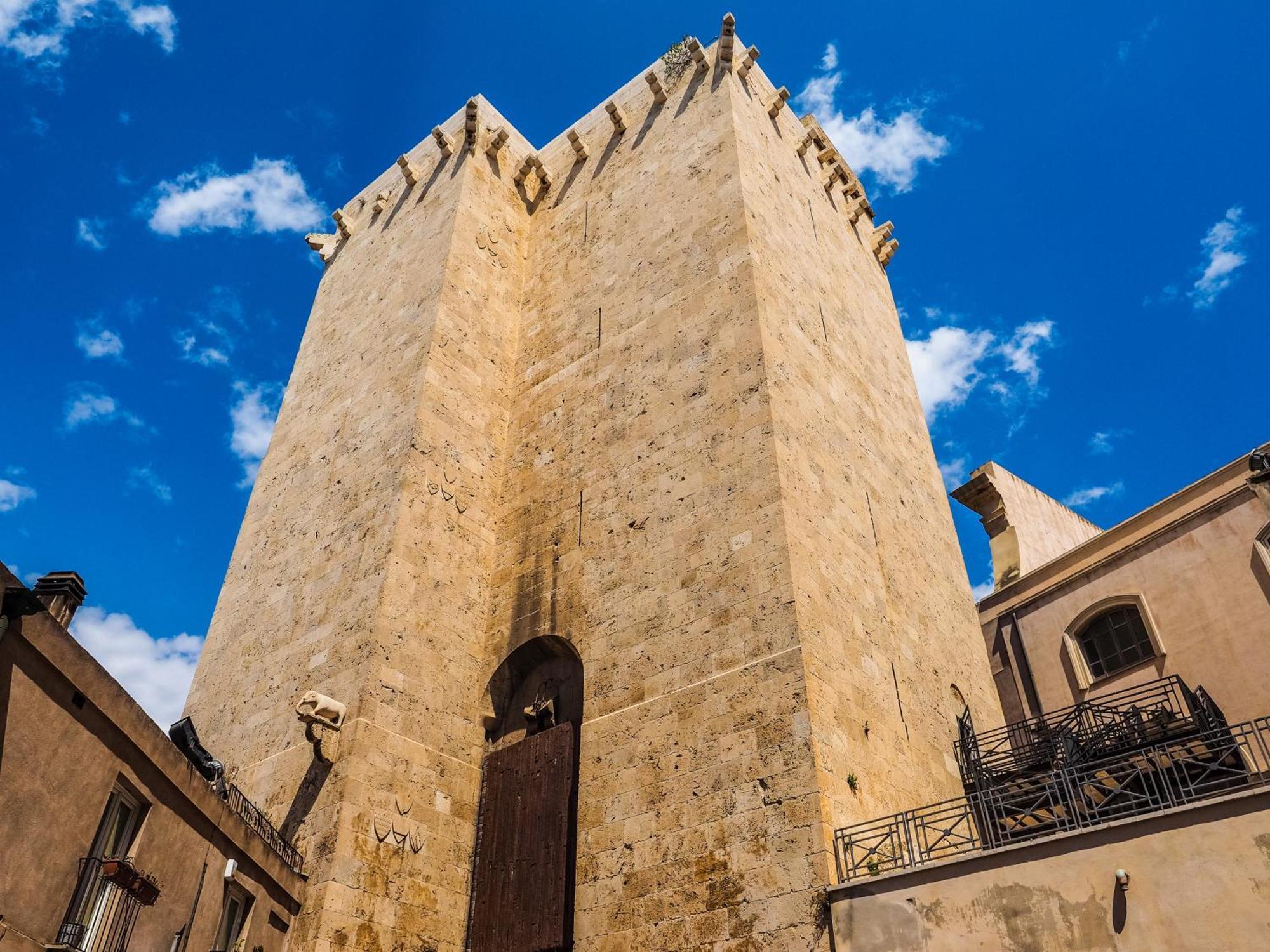 Casa Storica Di Charme Con Vista Mare Nel Cuore Di Cagliari Exterior foto